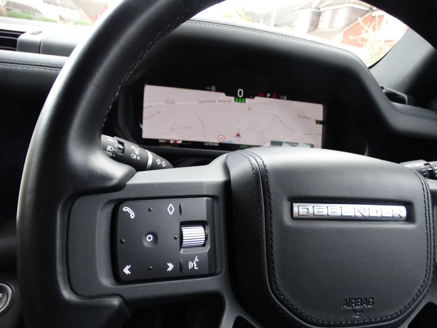 Used Land Rover Defender 110 for sale - 76433344: Photo 31