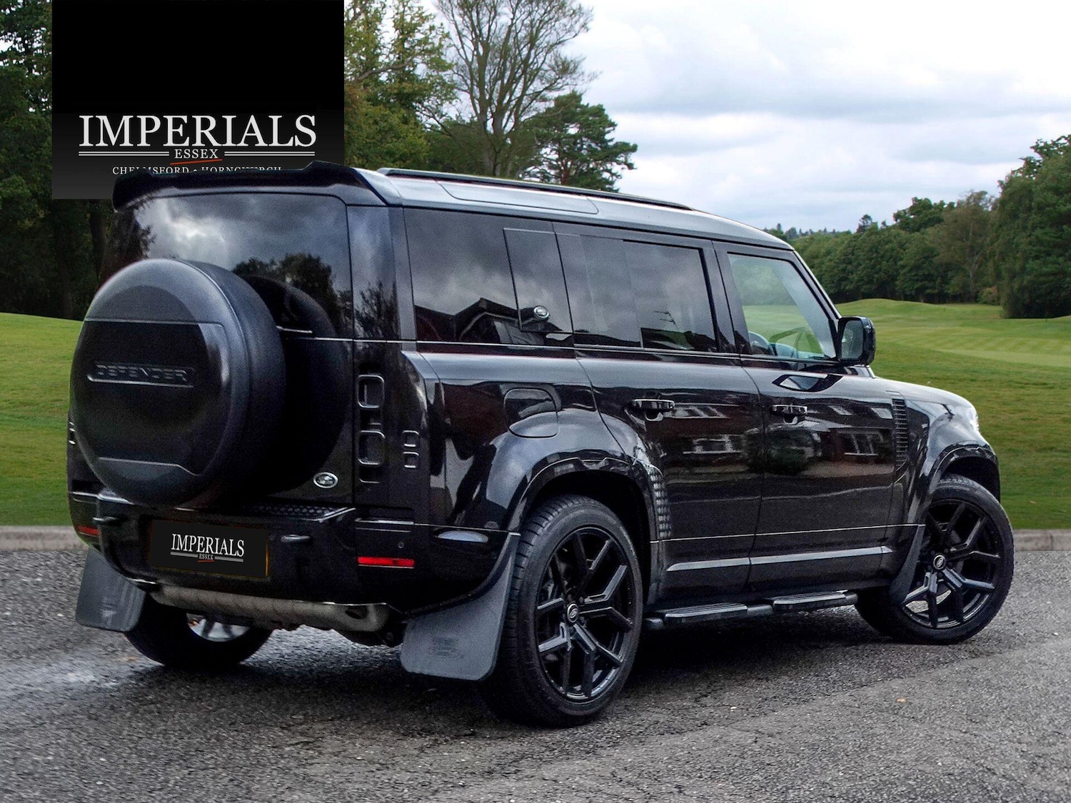 Used Land Rover Defender 110 for sale - 76433344: Photo 4