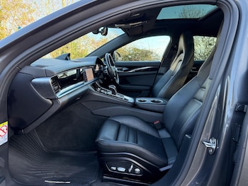 Used Porsche Panamera 2018 for sale - 77016306: Photo