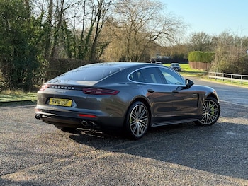 Used Porsche Panamera 2018 for sale - 77016306: Photo