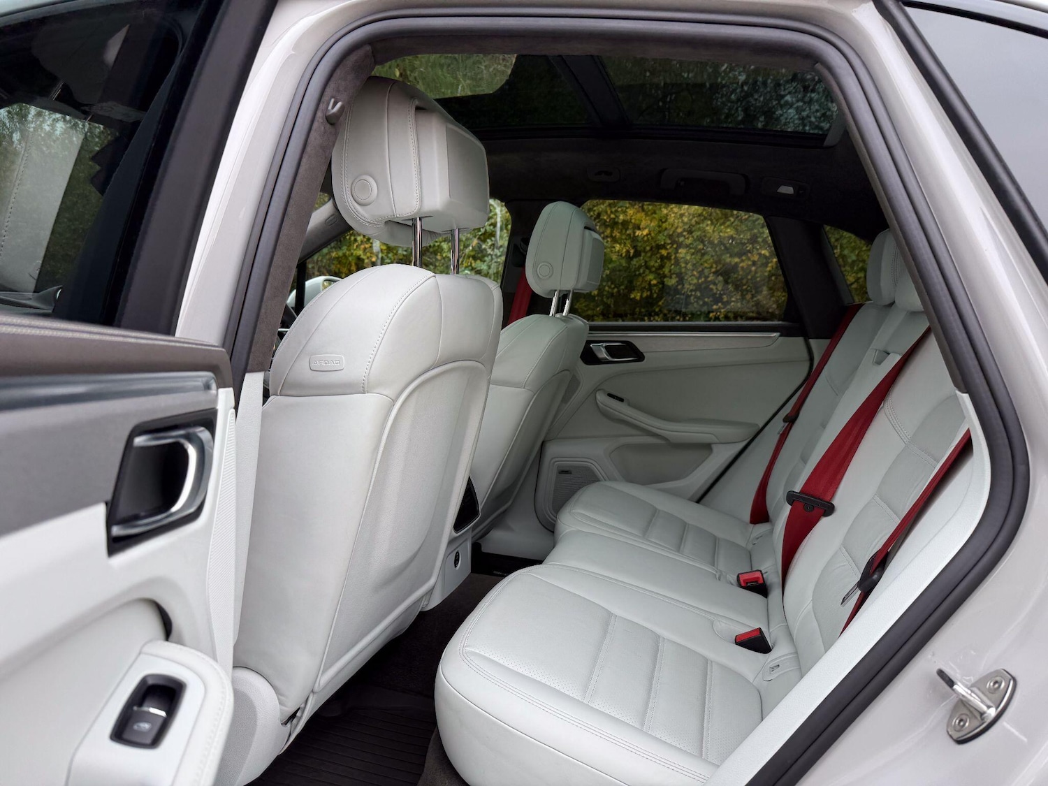 Used Porsche Macan 2019 for sale - 76326039: Photo 14