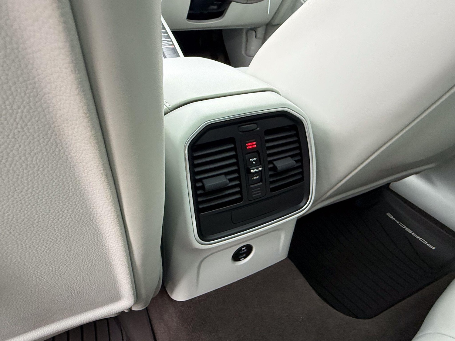 Used Porsche Macan 2019 for sale - 76326039: Photo 16