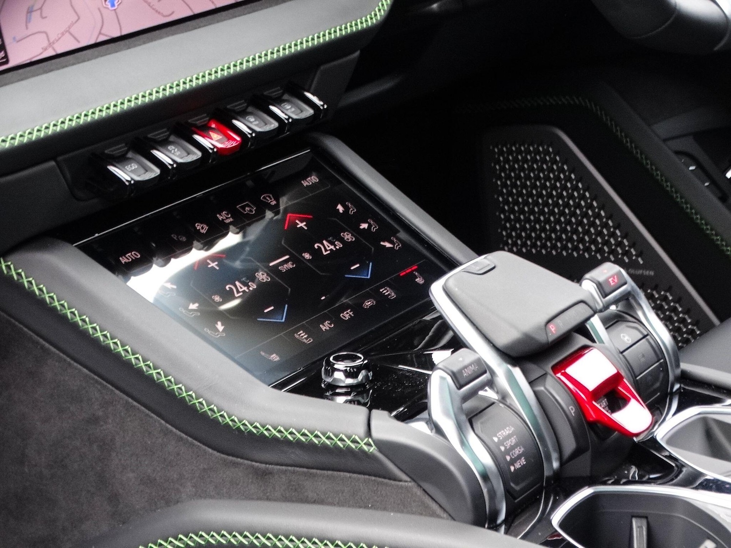 Used Lamborghini Urus 2025 for sale - 78034915: Photo 17