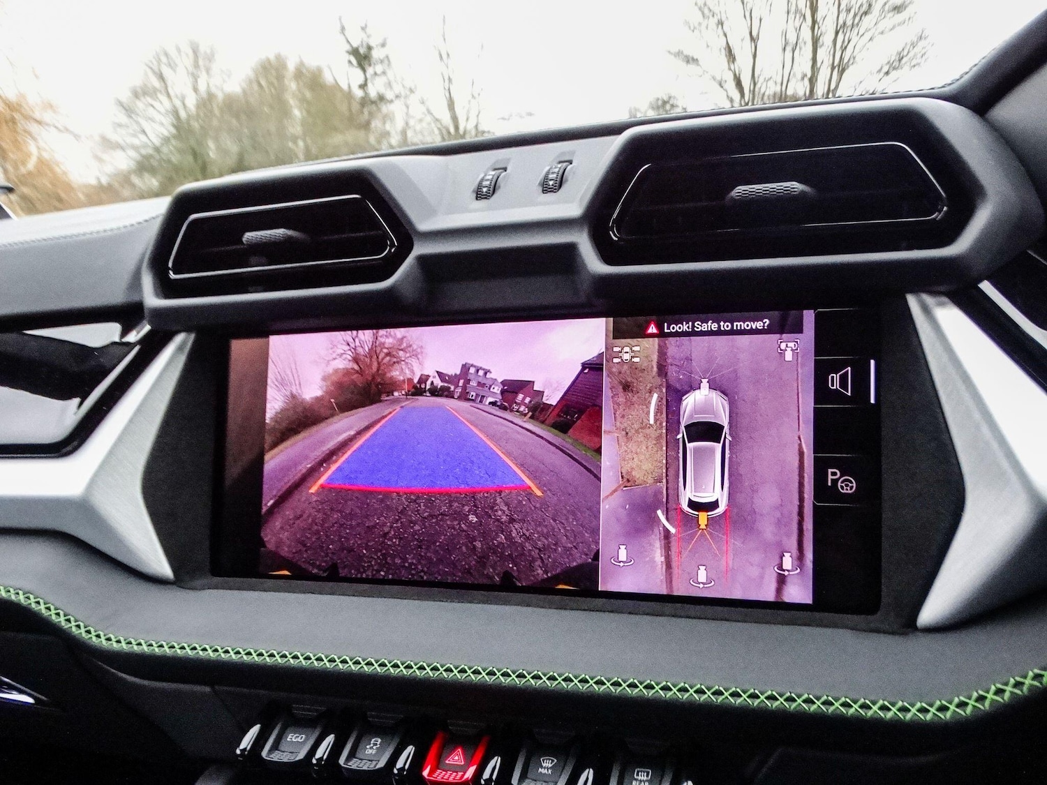 Used Lamborghini Urus 2025 for sale - 78034915: Photo 23