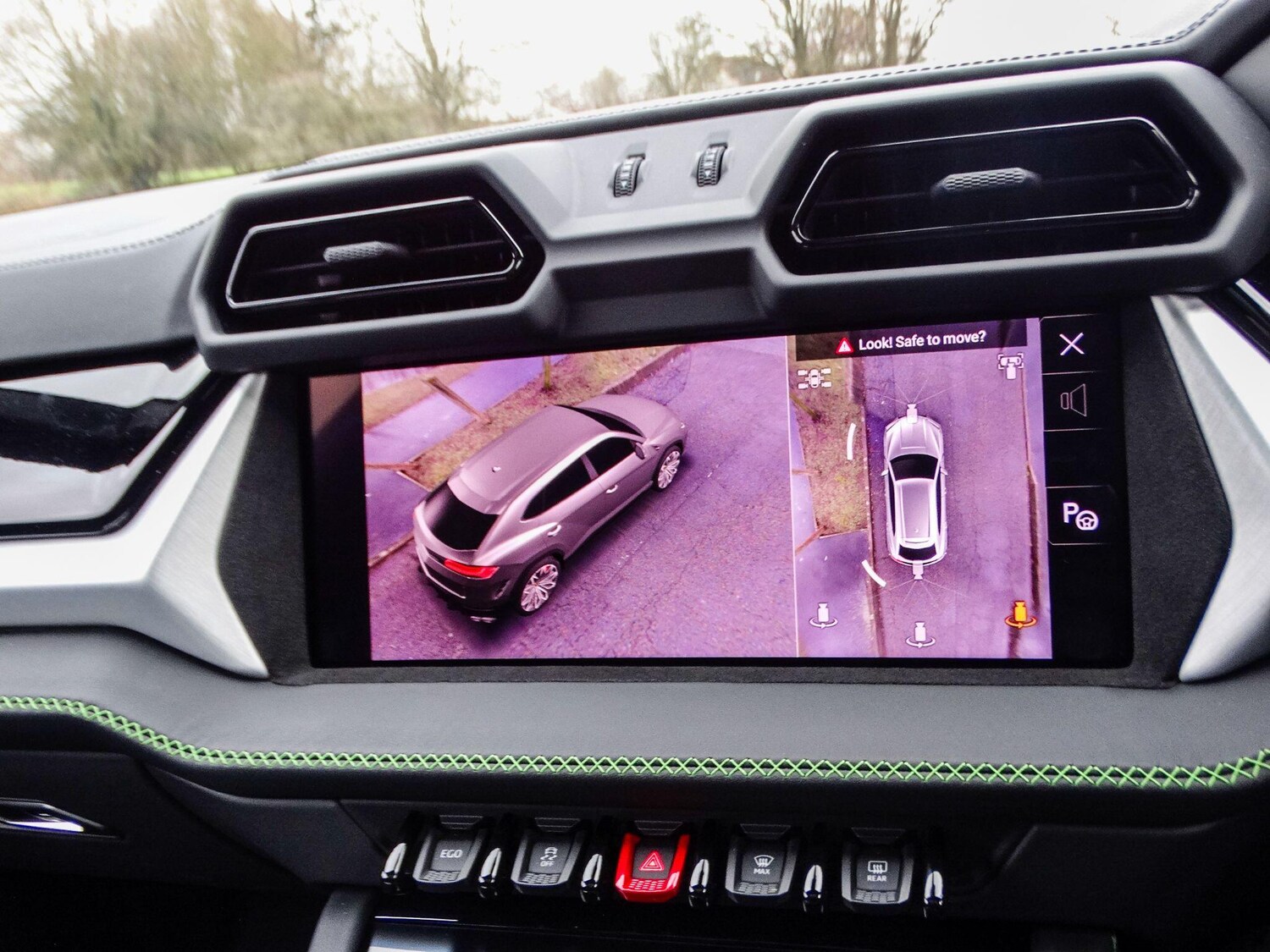 Used Lamborghini Urus 2025 for sale - 78034915: Photo 24