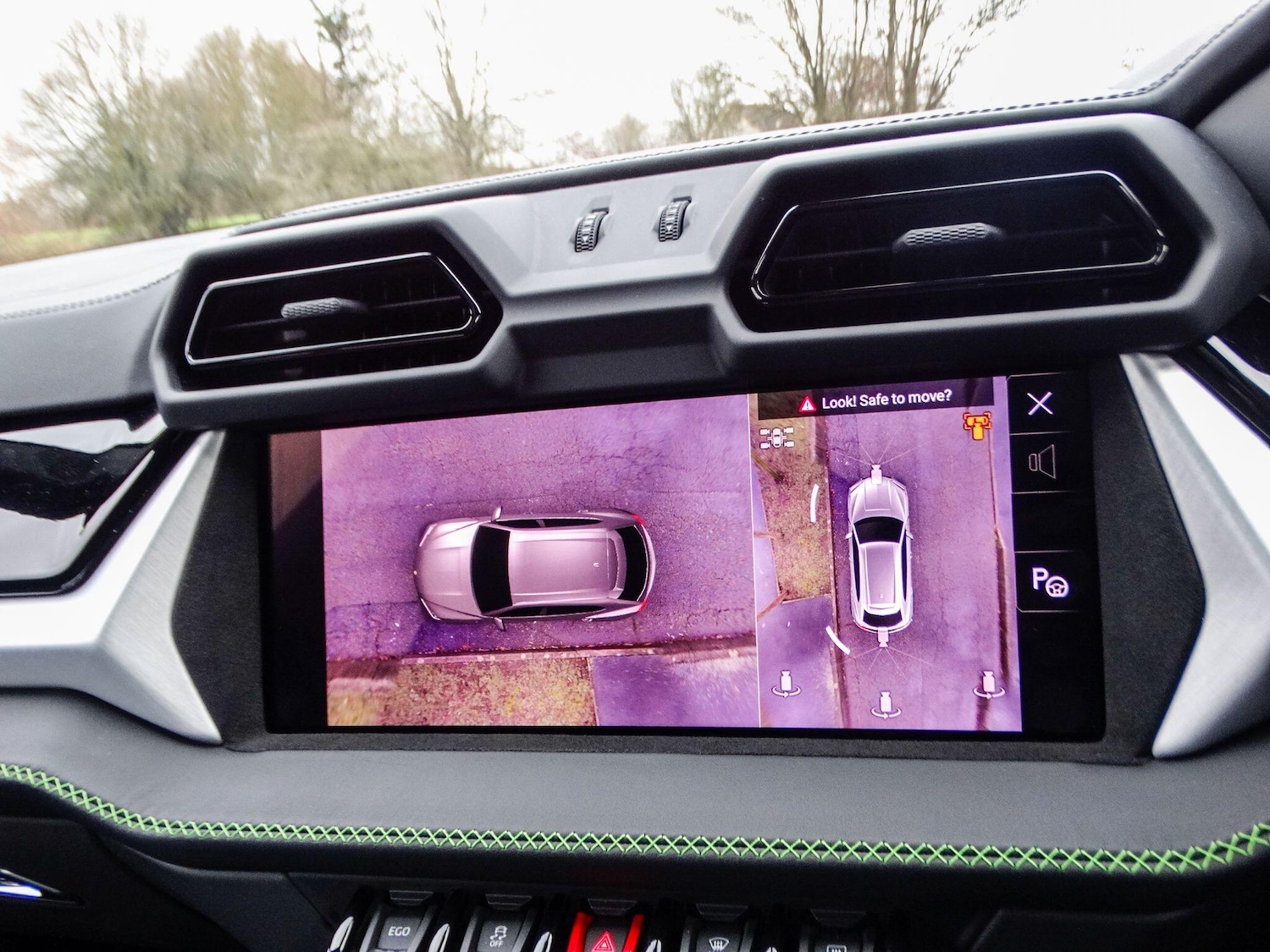 Used Lamborghini Urus 2025 for sale - 78034915: Photo 25