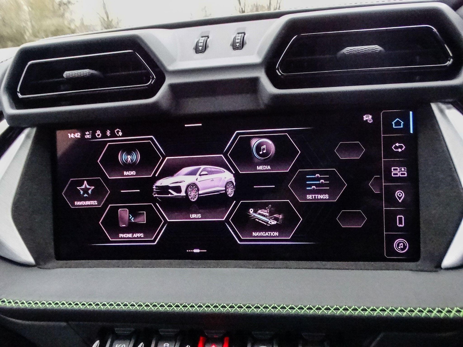 Used Lamborghini Urus 2025 for sale - 78034915: Photo 28