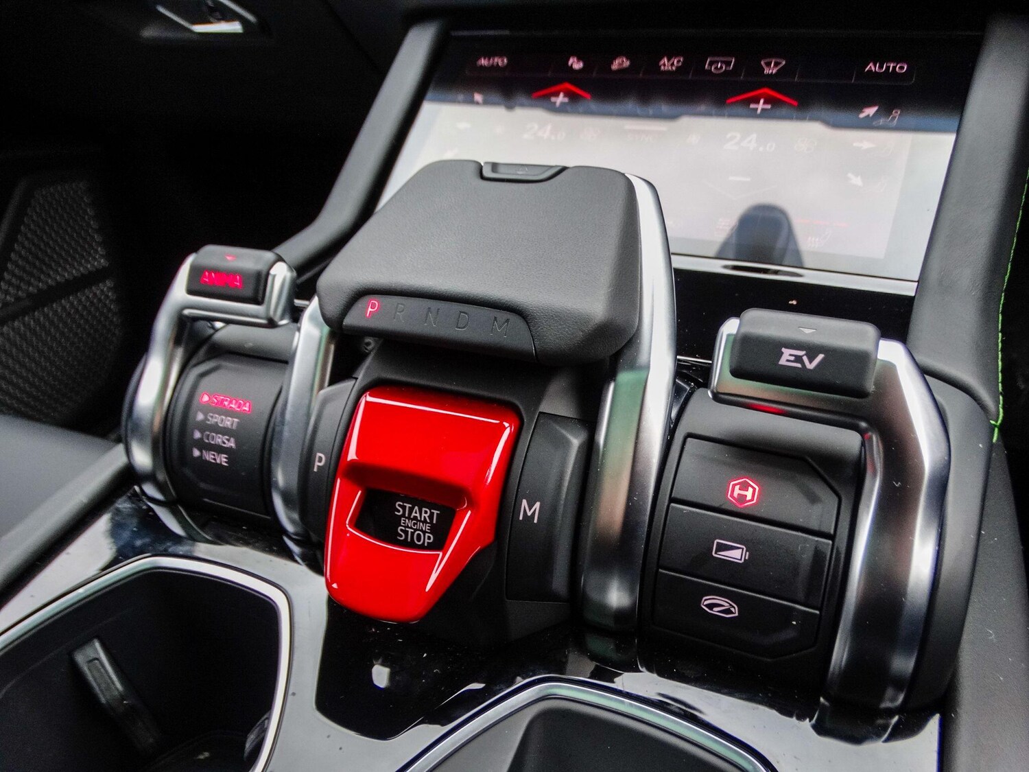 Used Lamborghini Urus 2025 for sale - 78034915: Photo 38