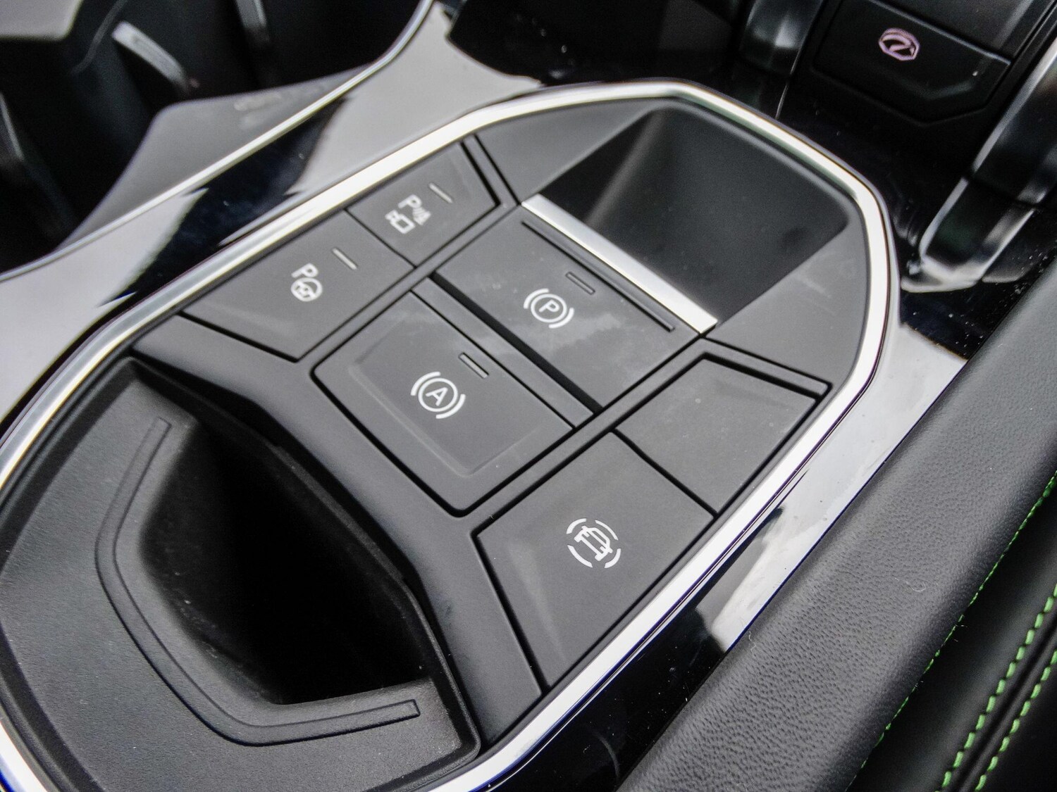 Used Lamborghini Urus 2025 for sale - 78034915: Photo 39