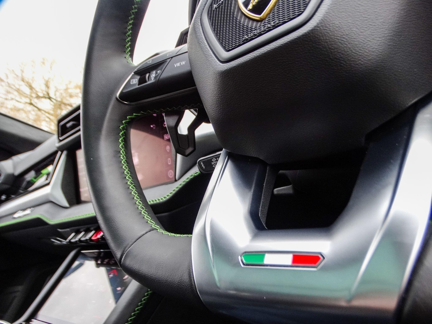 Used Lamborghini Urus 2025 for sale - 78034915: Photo 40