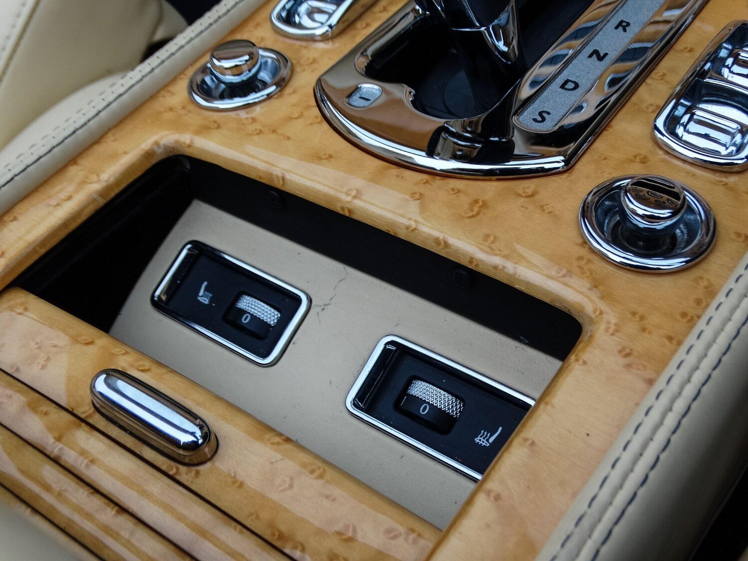 Used Bentley Azure 2009 for sale - 78034566: Photo 30