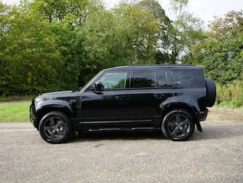Used Land Rover Defender 110 2022 for sale - 79820246: Photo