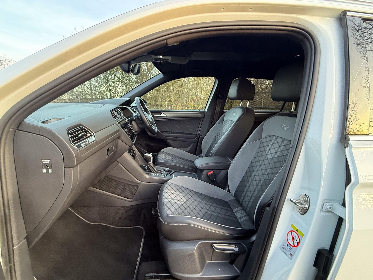 Used Volkswagen Tiguan for sale - 77191748: Photo 3