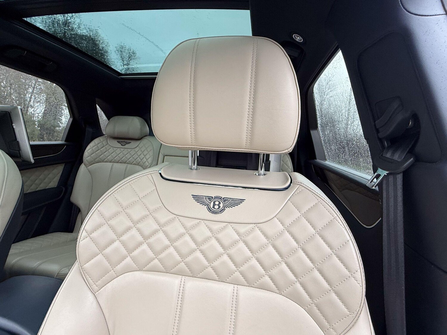 Used Bentley Bentayga 2017 for sale - 77478739: Photo 14