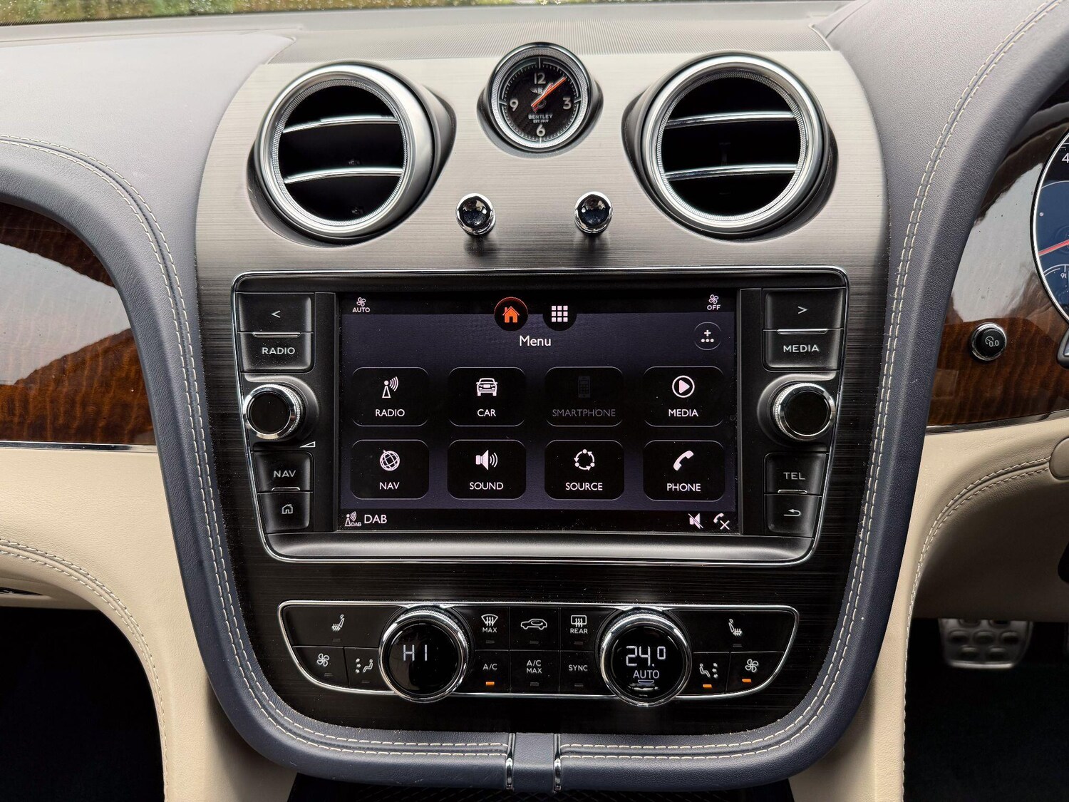 Used Bentley Bentayga 2017 for sale - 77478739: Photo 23