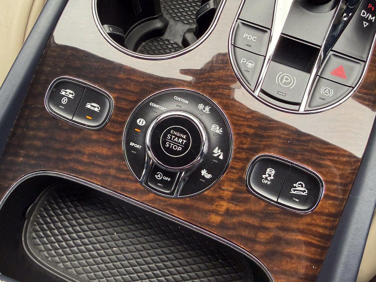 Used Bentley Bentayga 2017 for sale - 77478739: Photo 30