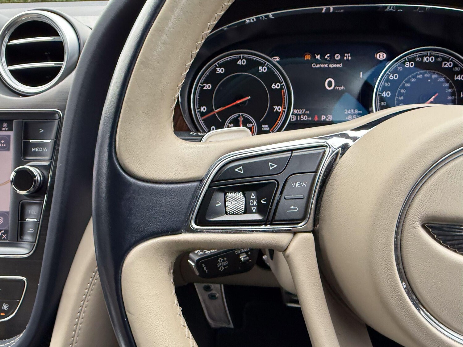 Used Bentley Bentayga 2017 for sale - 77478739: Photo 31