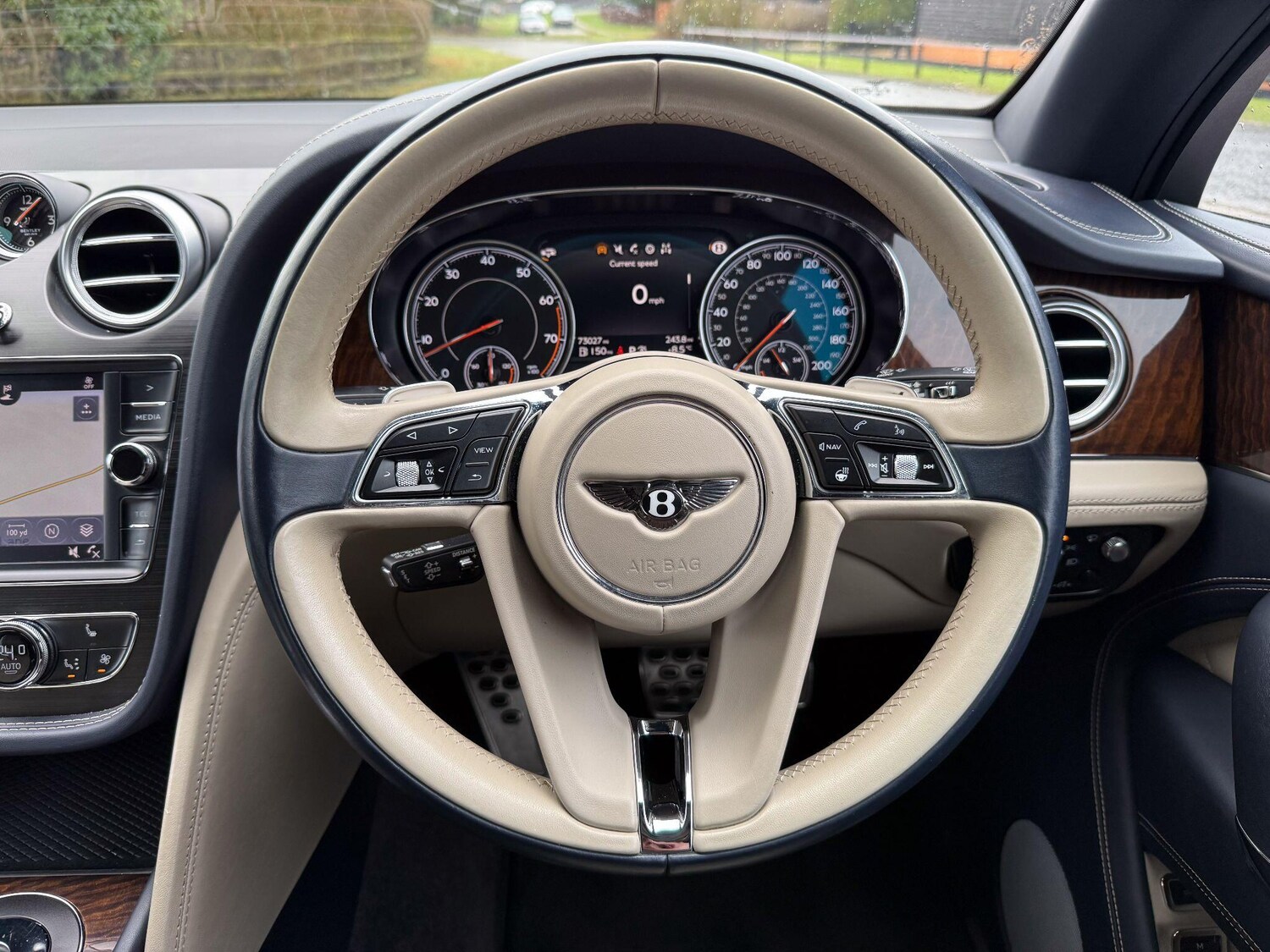 Used Bentley Bentayga 2017 for sale - 77478739: Photo 7