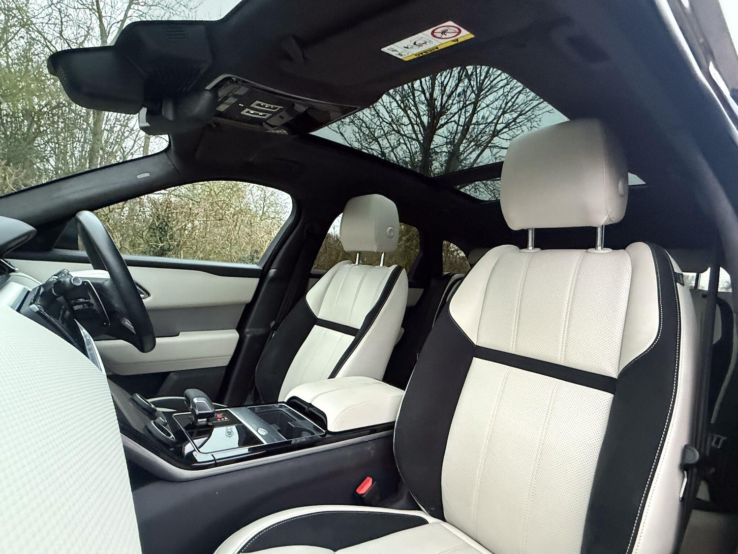 Used Land Rover Range Rover Velar 2023 for sale - 77039932: Photo 12