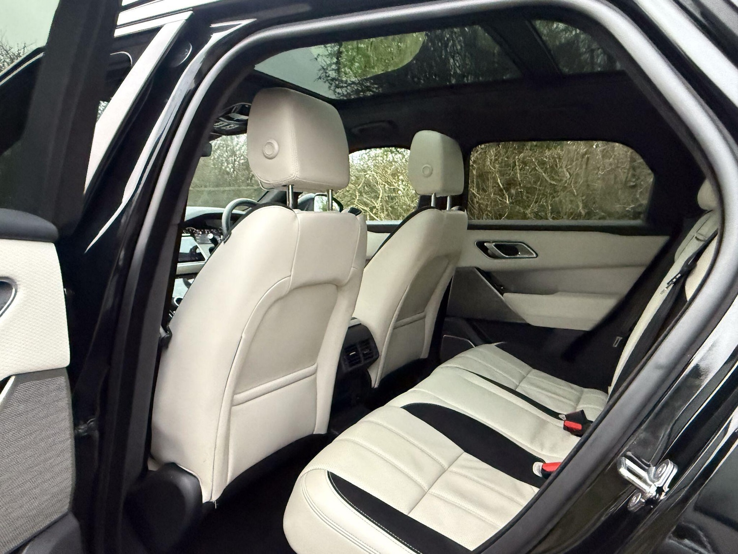 Used Land Rover Range Rover Velar 2023 for sale - 77039932: Photo 14