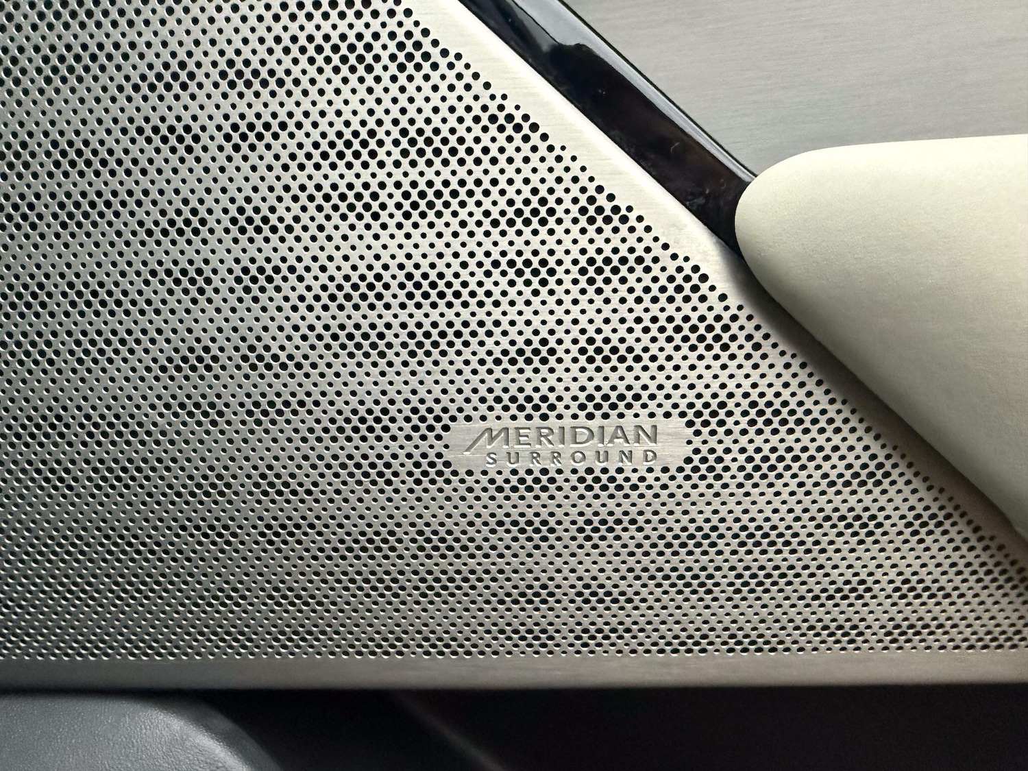 Used Land Rover Range Rover Velar 2023 for sale - 77039932: Photo 8