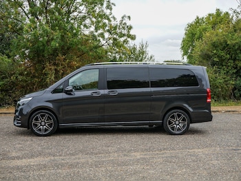 Used Mercedes-Benz V-Class 2023 for sale - 79465224: Photo