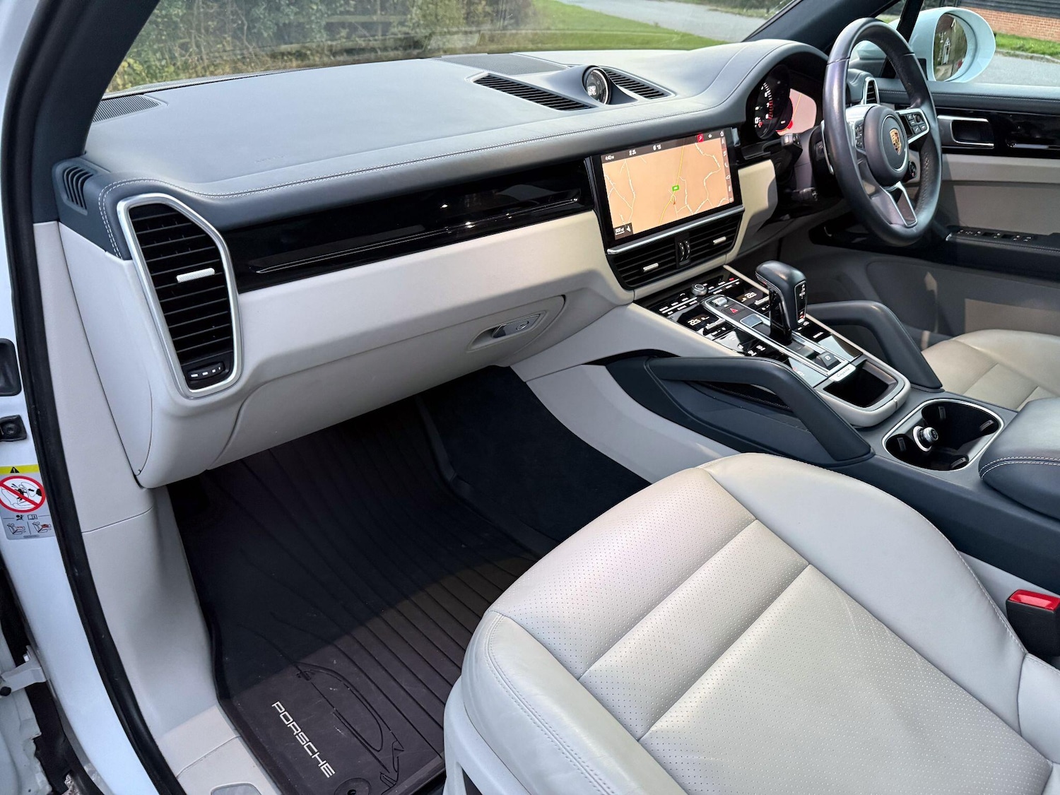 Used Porsche Cayenne 2021 for sale - 76996352: Photo 10