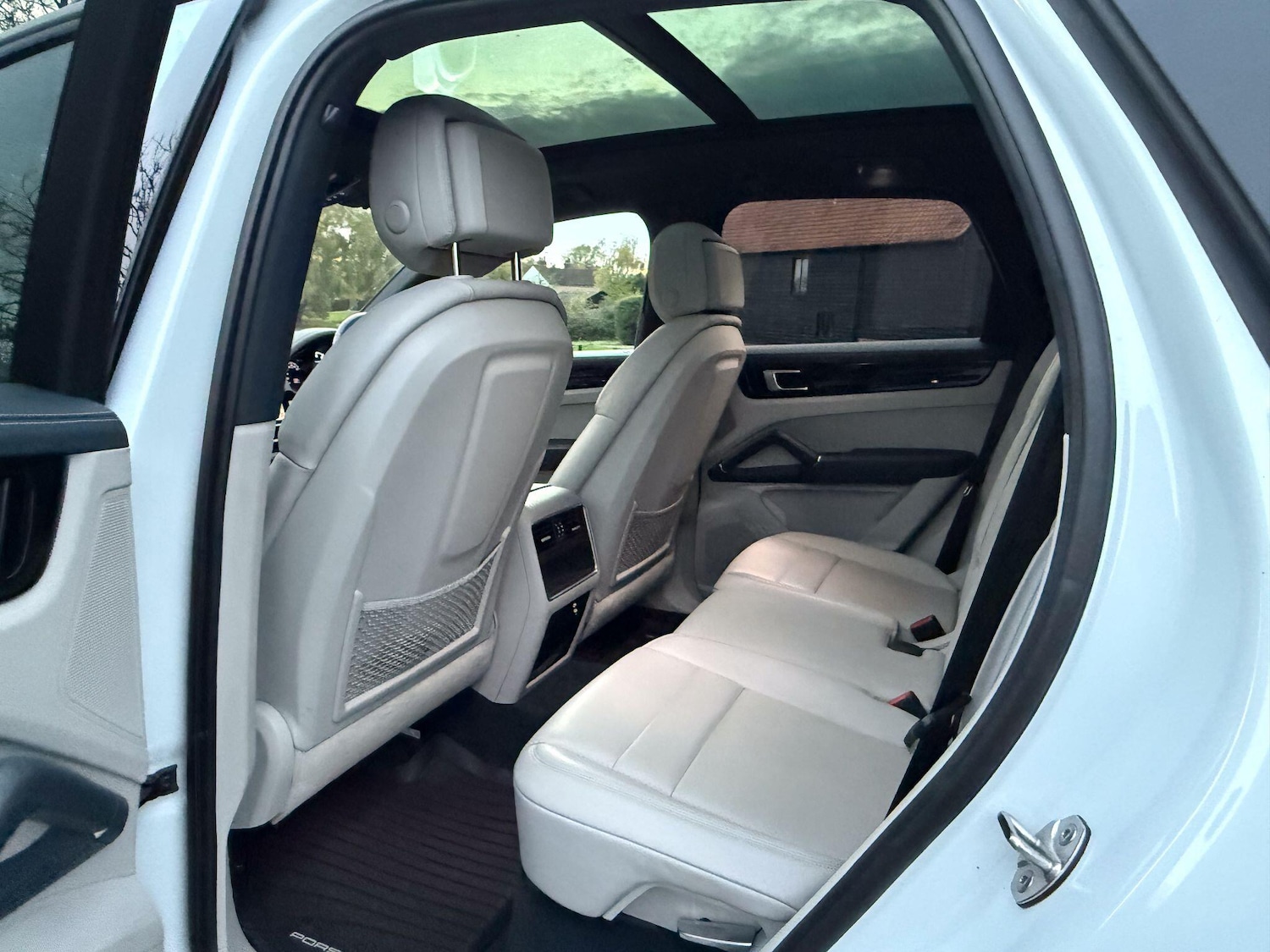 Used Porsche Cayenne 2021 for sale - 76996352: Photo 12