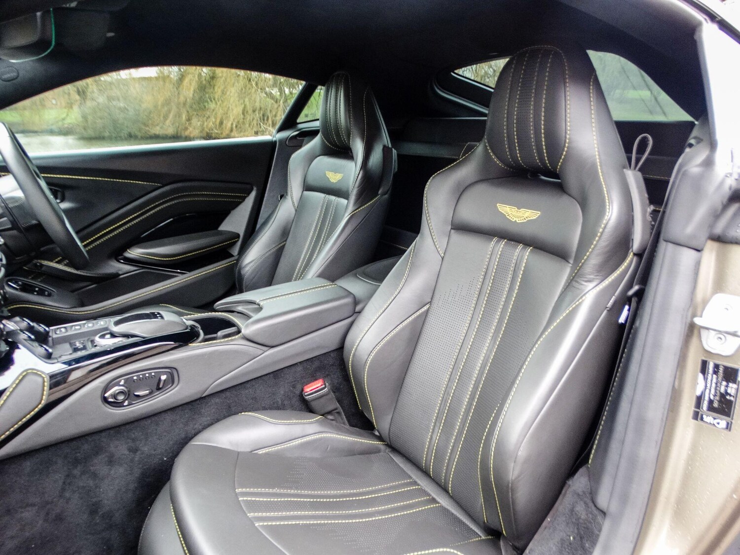 Used Aston Martin Vantage for sale - 78034913: Photo 12