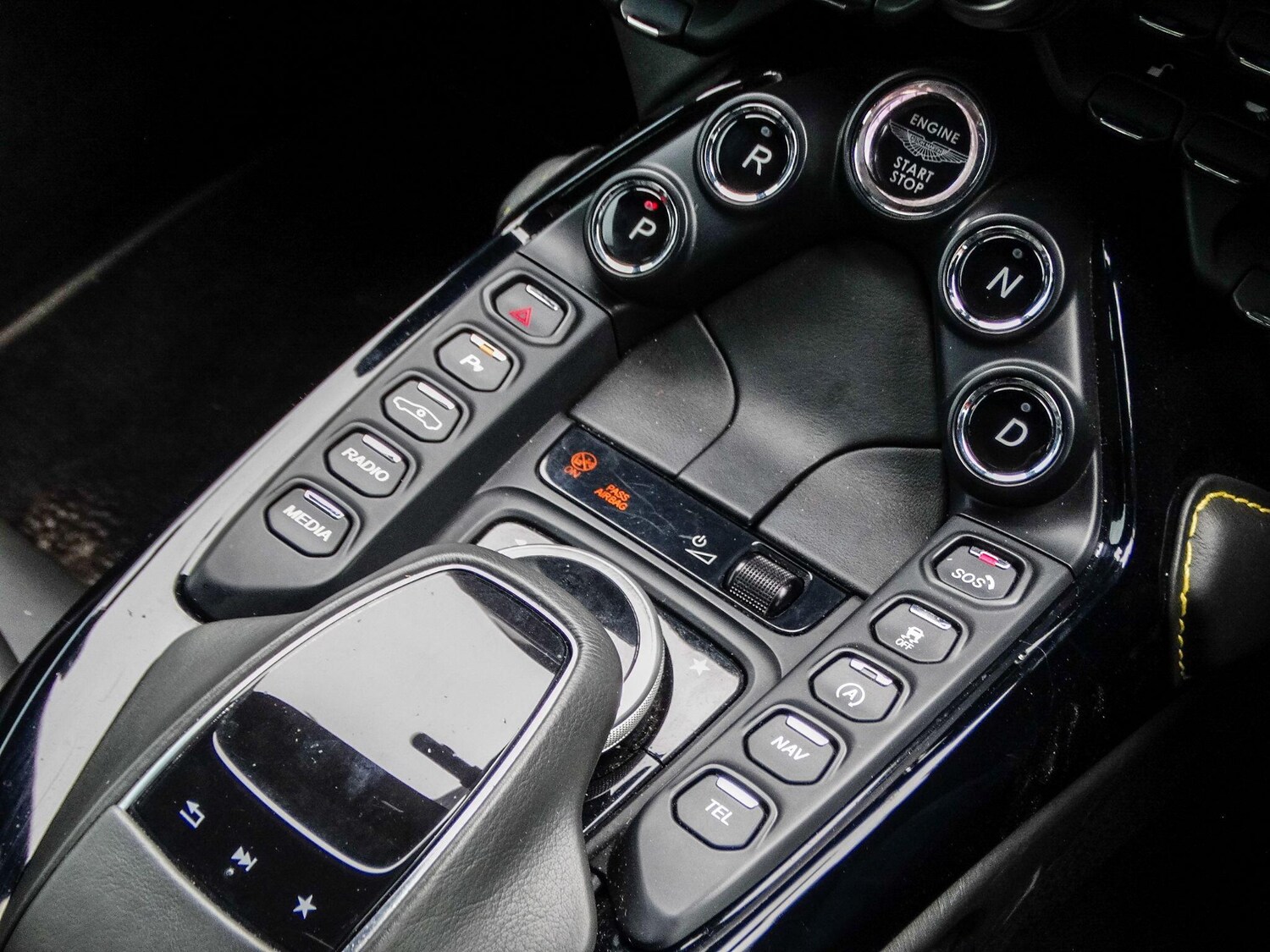 Used Aston Martin Vantage for sale - 78034913: Photo 20