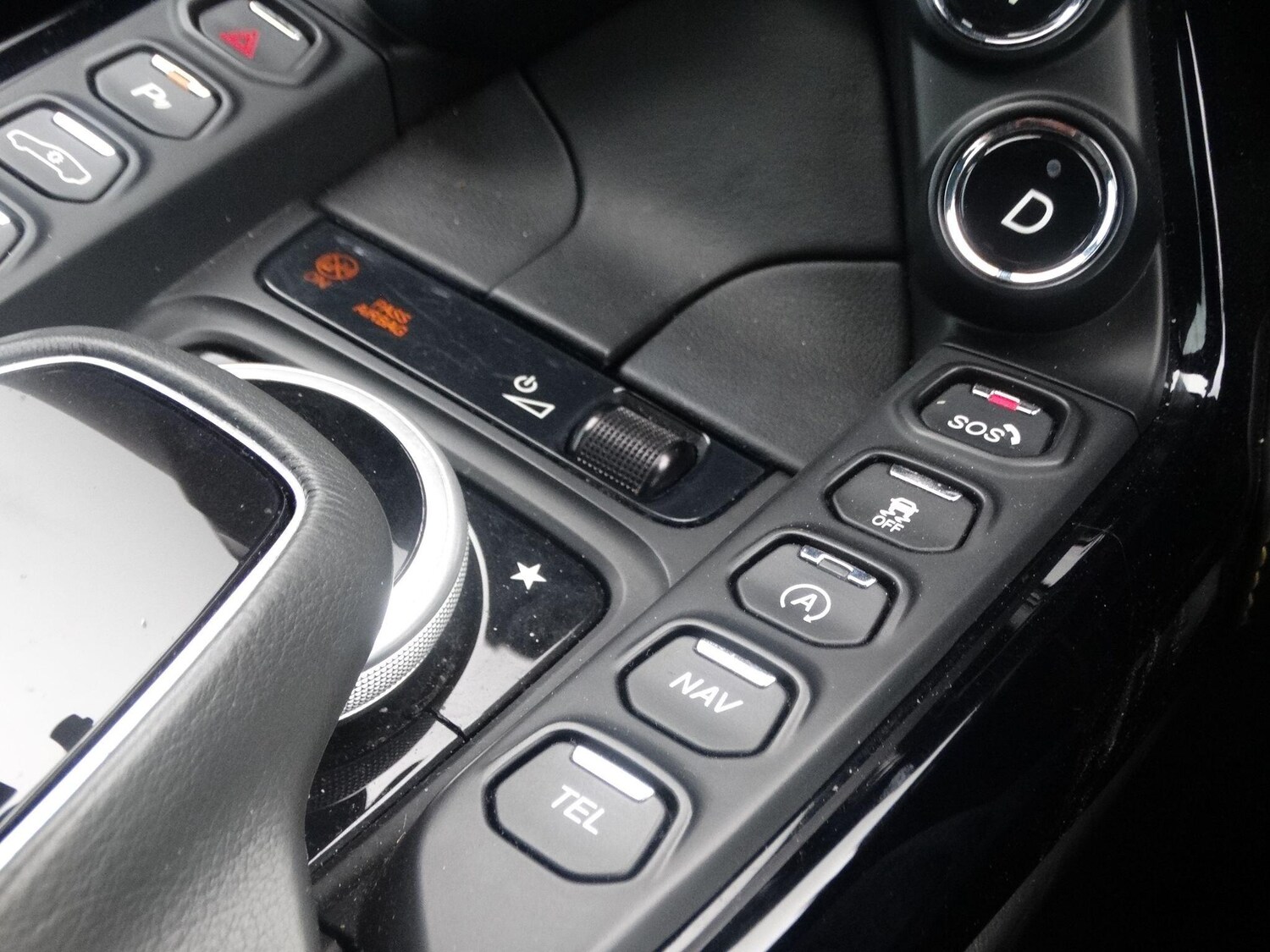 Used Aston Martin Vantage for sale - 78034913: Photo 23