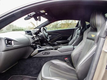 Used Aston Martin Vantage 2019 for sale - 78034913: Photo