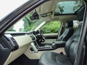 Used Land Rover Range Rover 2019 for sale - 78892012: Photo