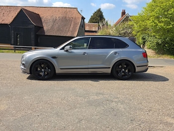 Used Bentley Bentayga 2018 for sale - 78416405: Photo