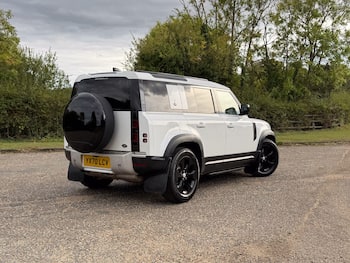 Used Land Rover Defender 110 2020 for sale - 79740453: Photo