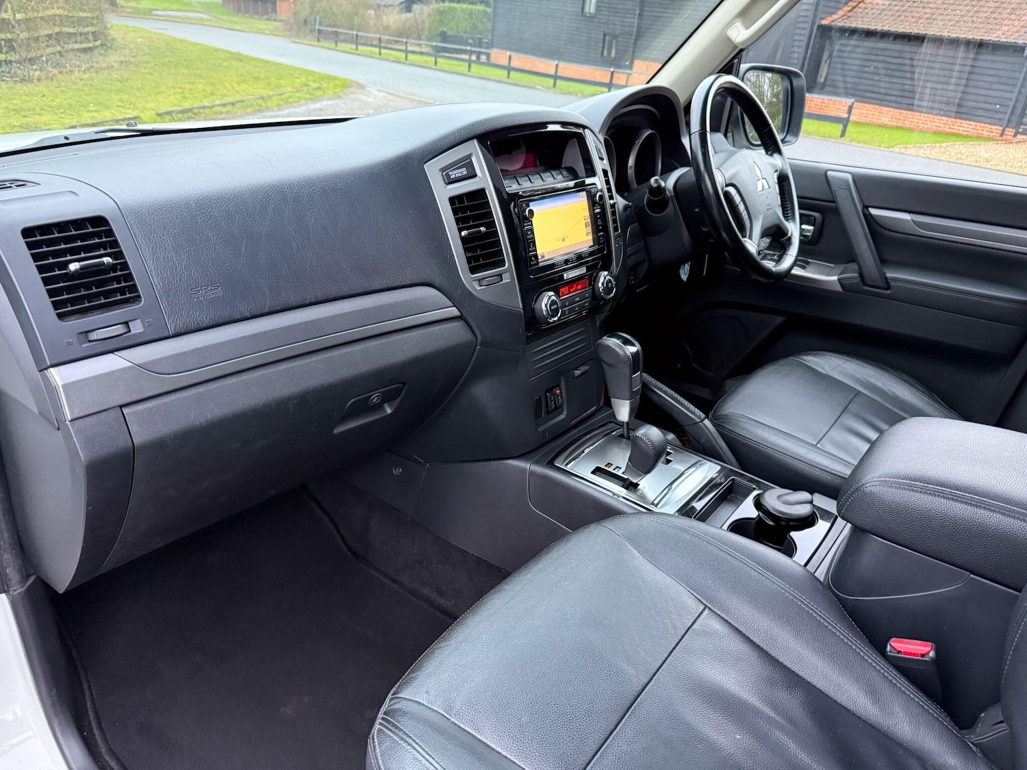 Used Mitsubishi Shogun 2018 for sale - 77330988: Photo 10