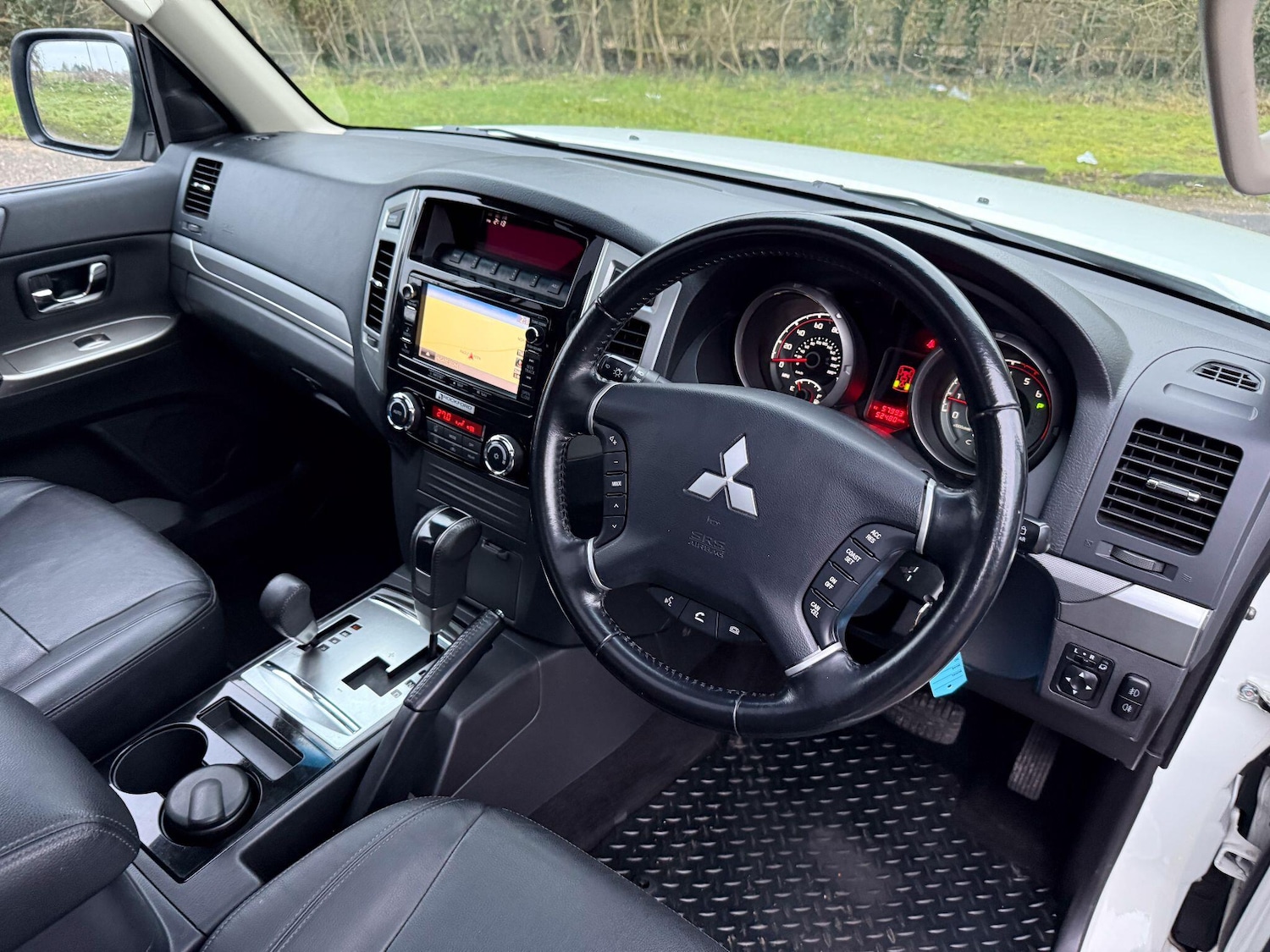 Used Mitsubishi Shogun 2018 for sale - 77330988: Photo 14