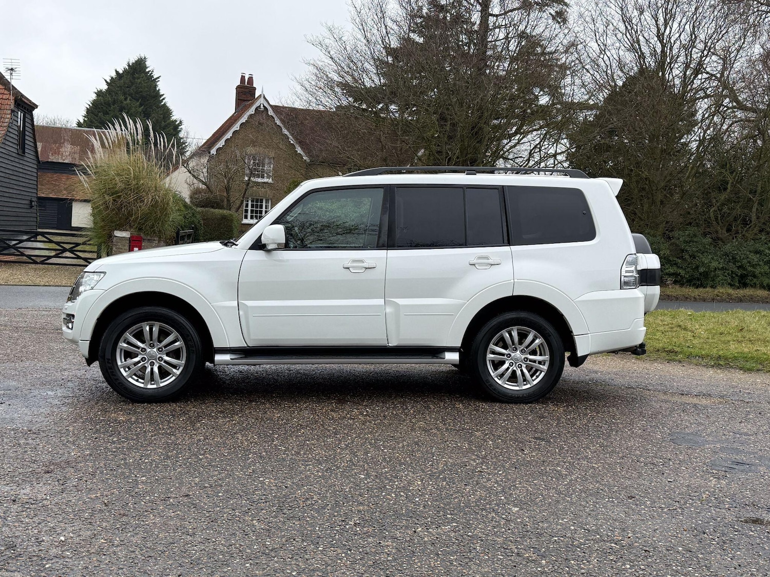 Used Mitsubishi Shogun 2018 for sale - 77330988: Photo 2