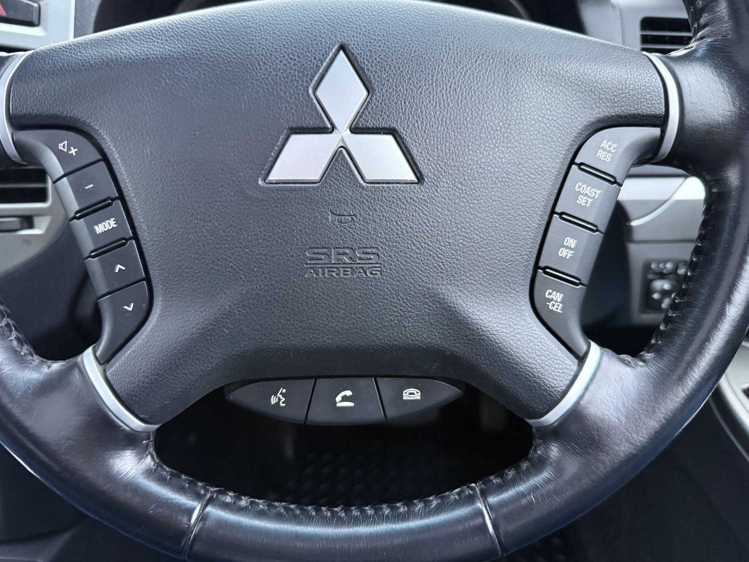 Used Mitsubishi Shogun 2018 for sale - 77330988: Photo 25