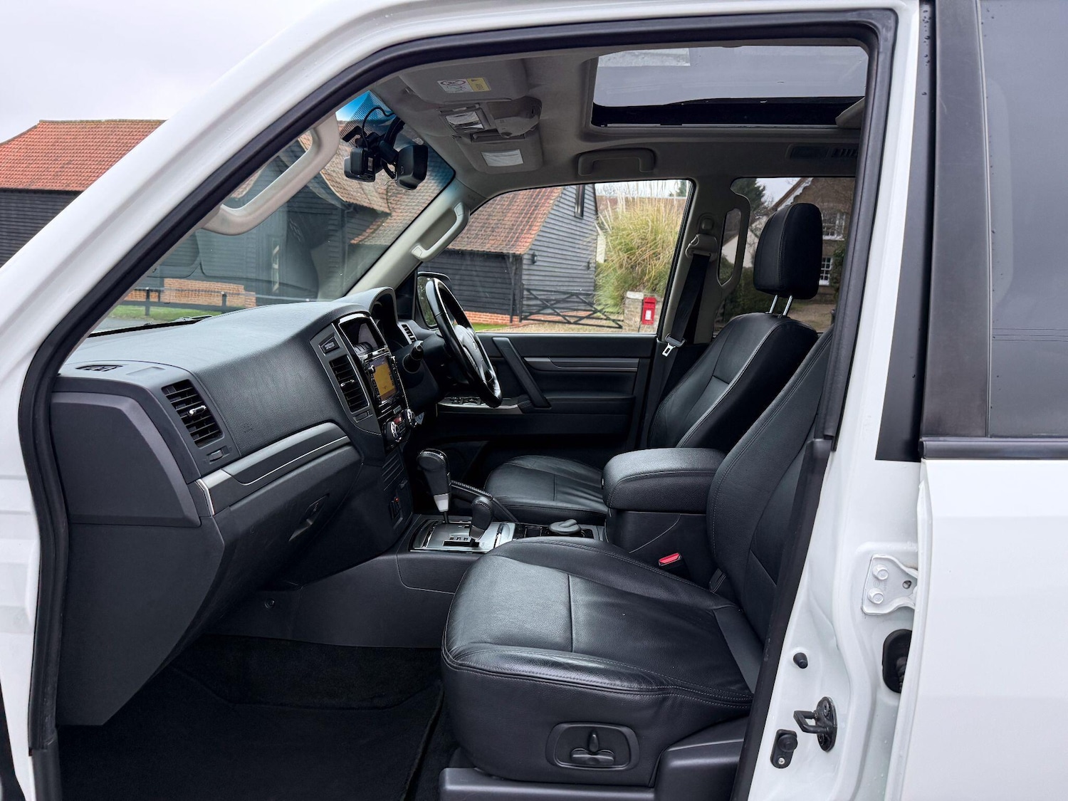 Used Mitsubishi Shogun 2018 for sale - 77330988: Photo 3