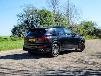 Used Porsche Cayenne 2017 for sale - 78034551: Photo