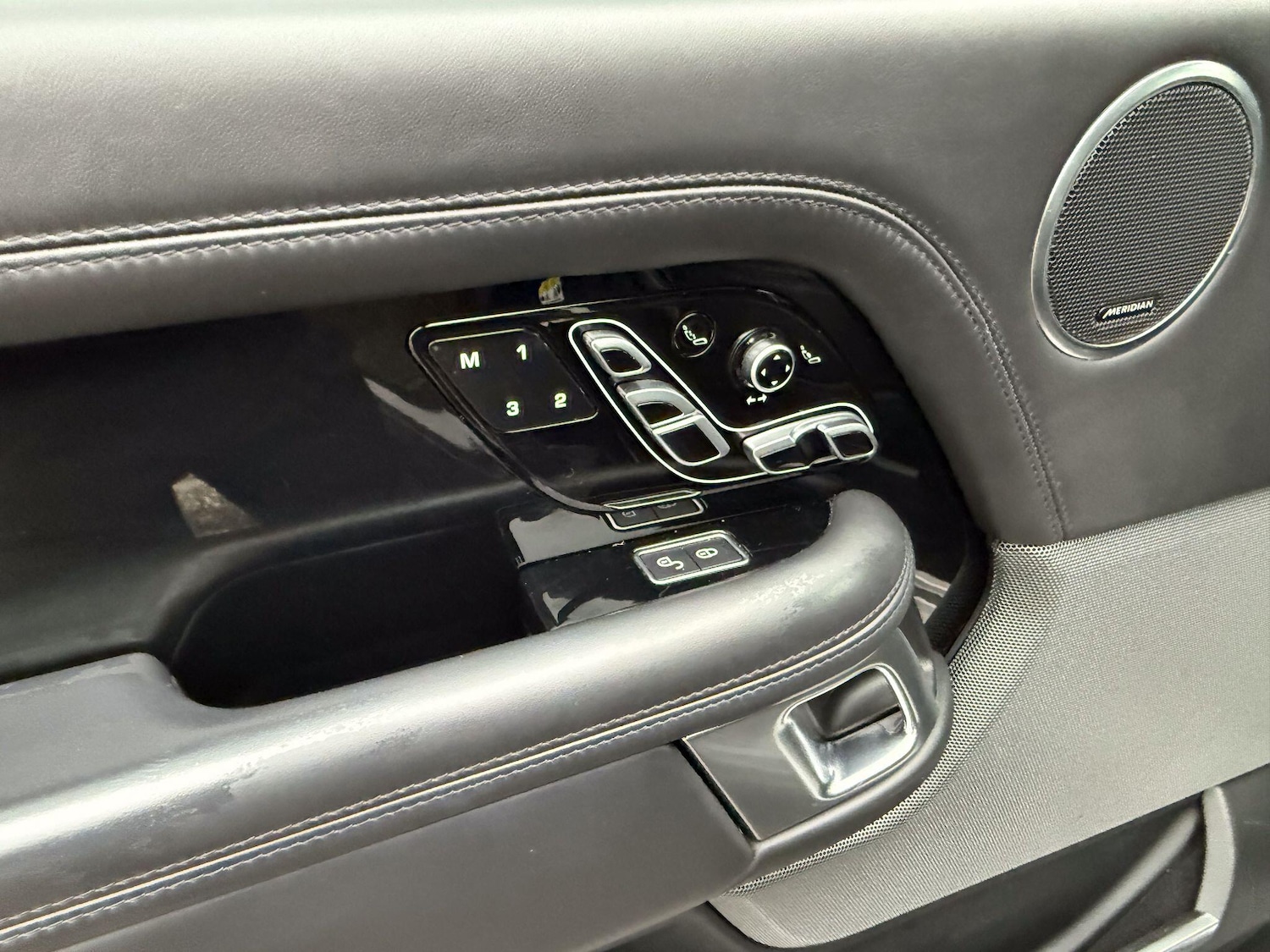 Used Land Rover Range Rover 2018 for sale - 76990015: Photo 8