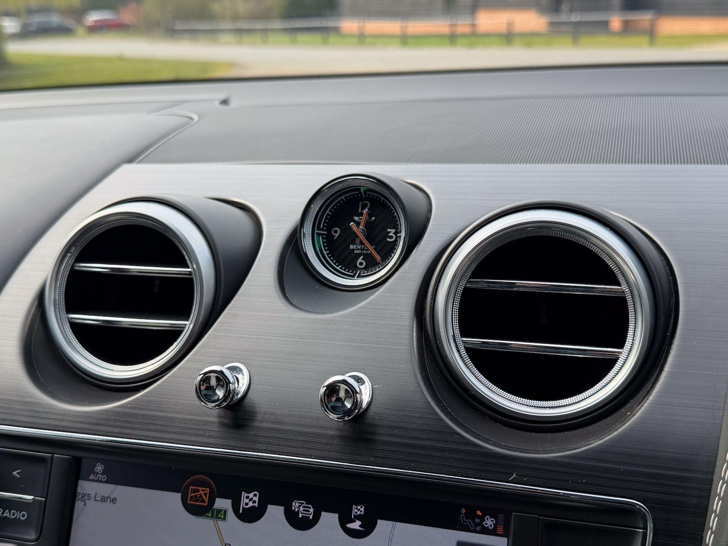 Used Bentley Bentayga 2017 for sale - 77993922: Photo 28