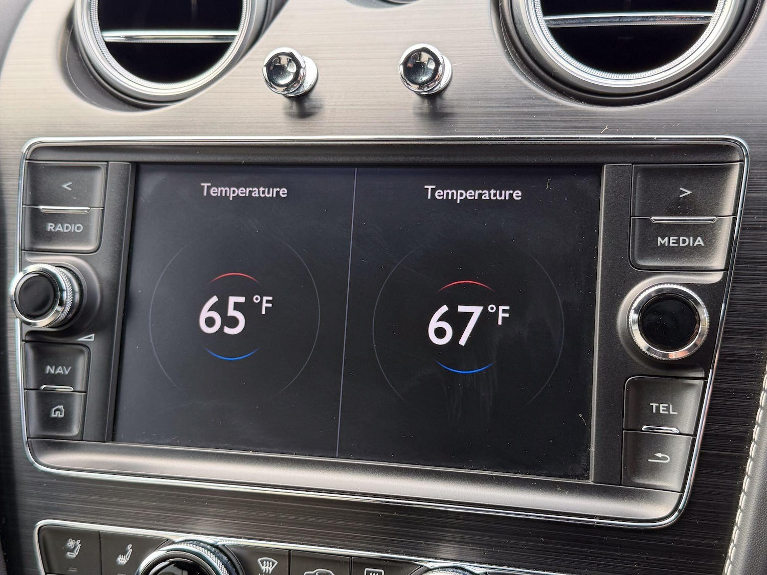 Used Bentley Bentayga 2017 for sale - 77993922: Photo 33