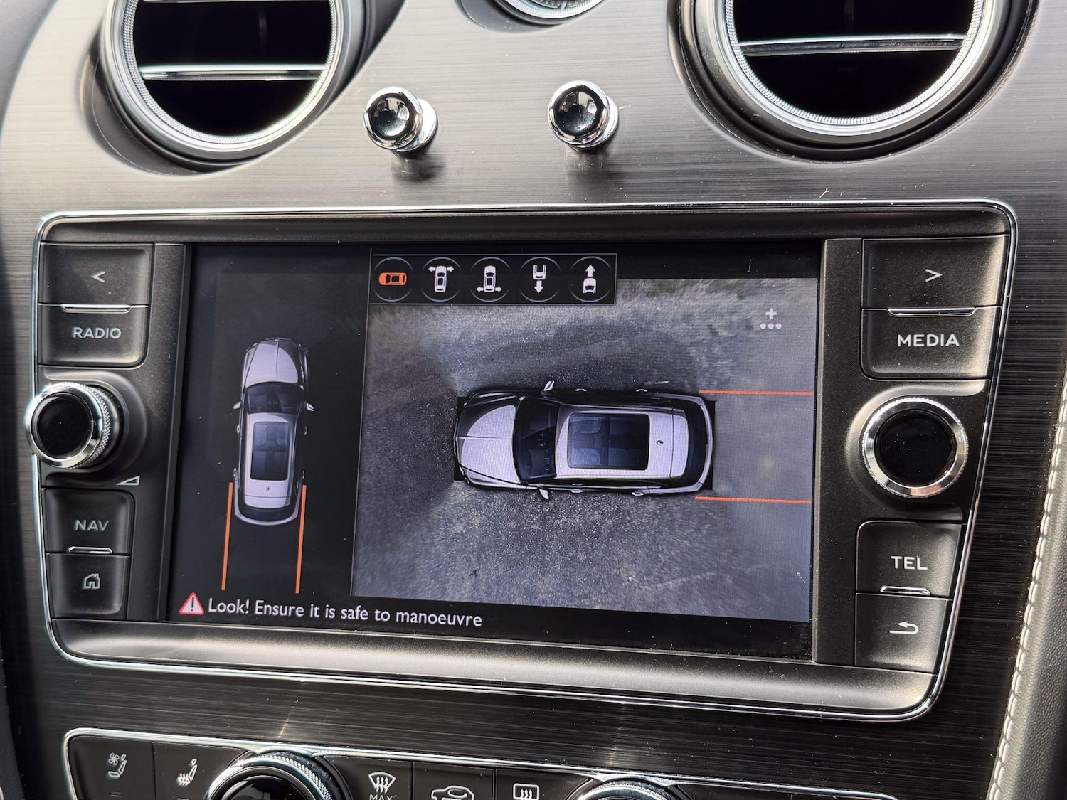 Used Bentley Bentayga 2017 for sale - 77993922: Photo 37