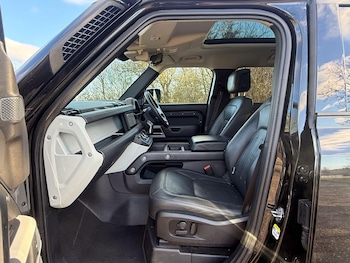 Used Land Rover Defender 2020 for sale - 77120866: Photo