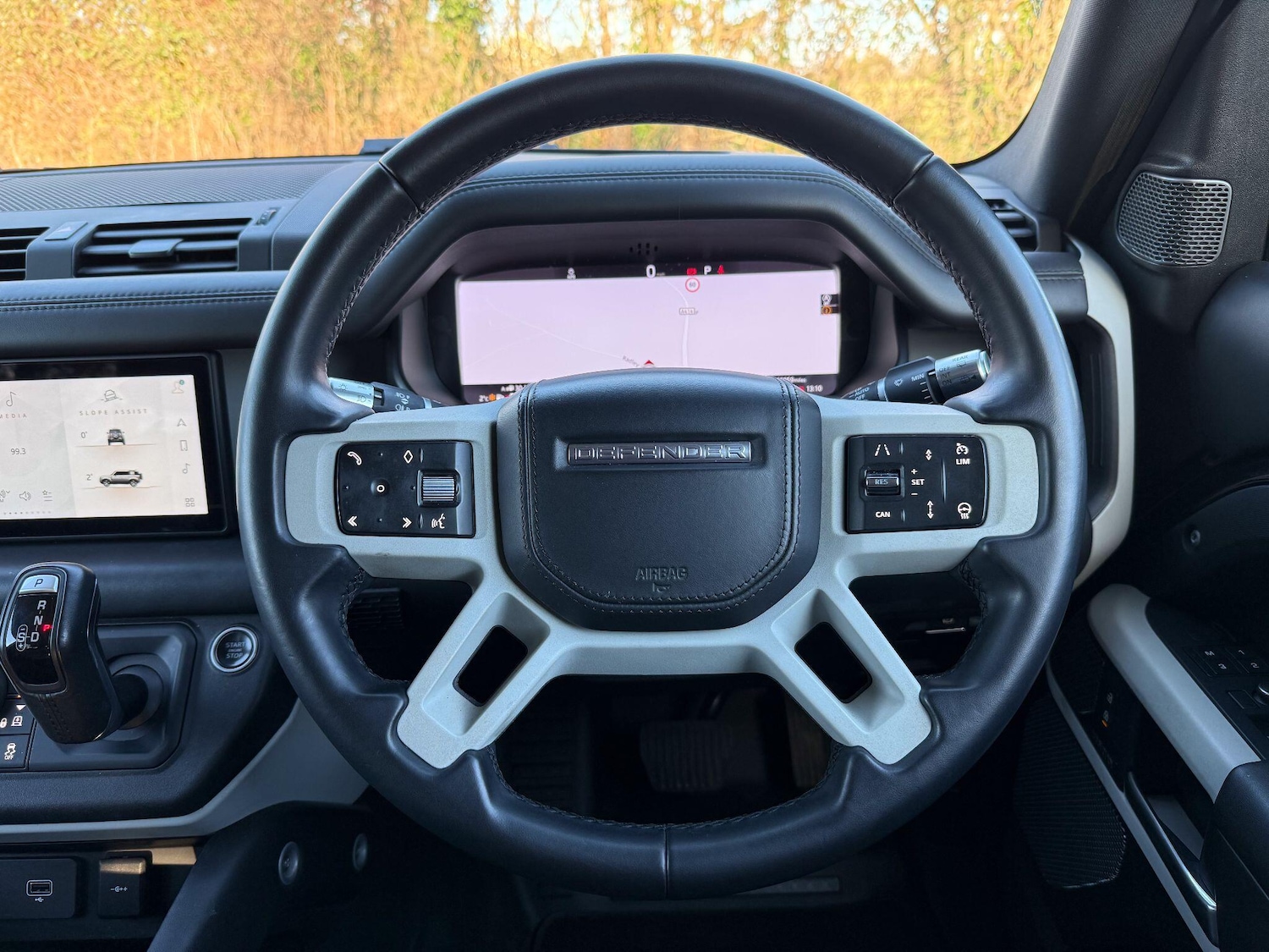 Used Land Rover Defender 2020 for sale - 77120866: Photo 6