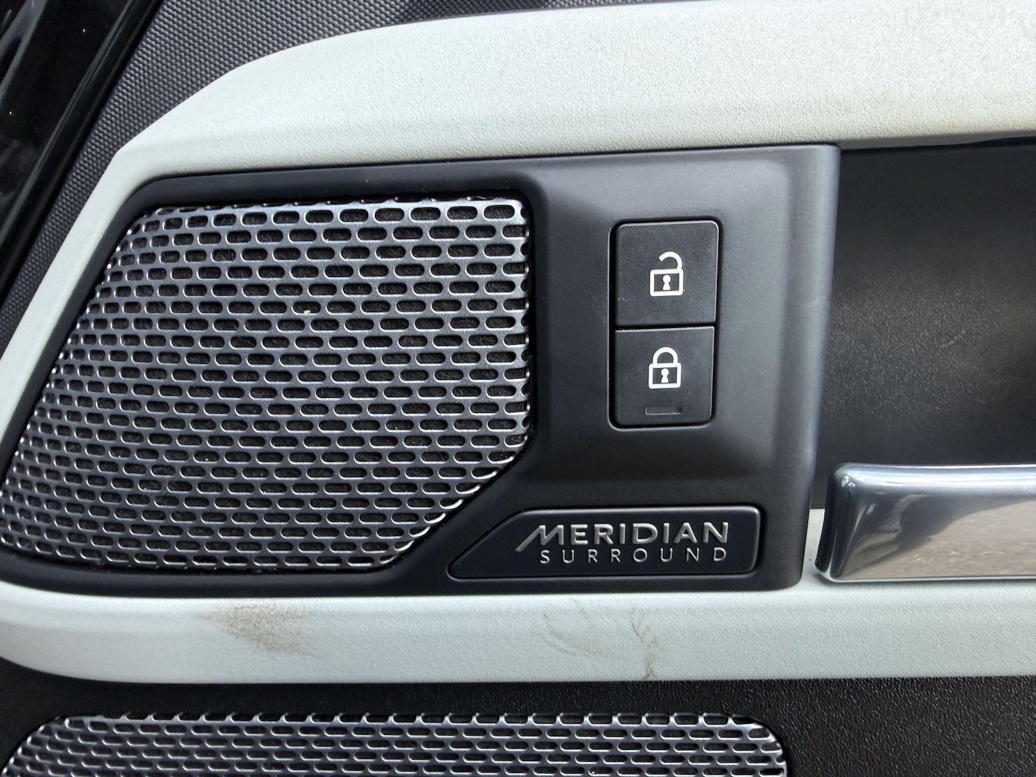 Used Land Rover Defender 2020 for sale - 77120866: Photo 7