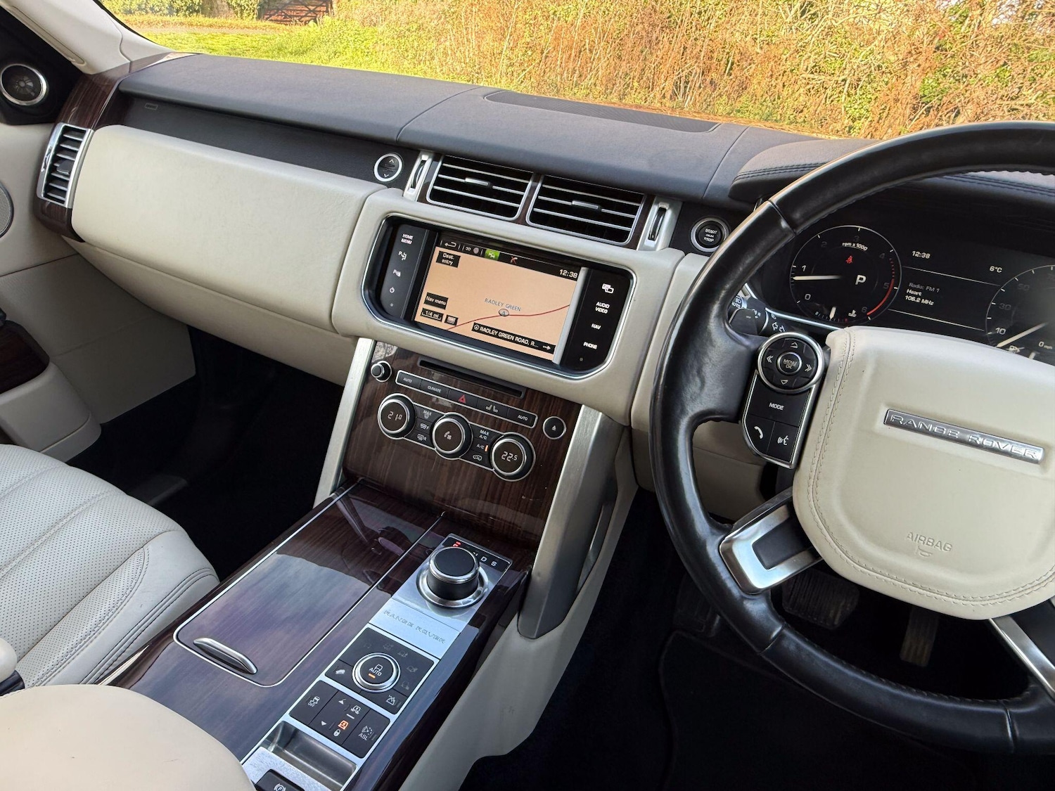 Used Land Rover Range Rover 2015 for sale - 76633165: Photo 6