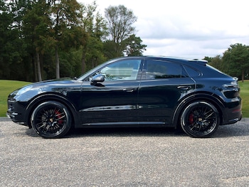 Used Porsche Cayenne 2023 for sale - 79387734: Photo